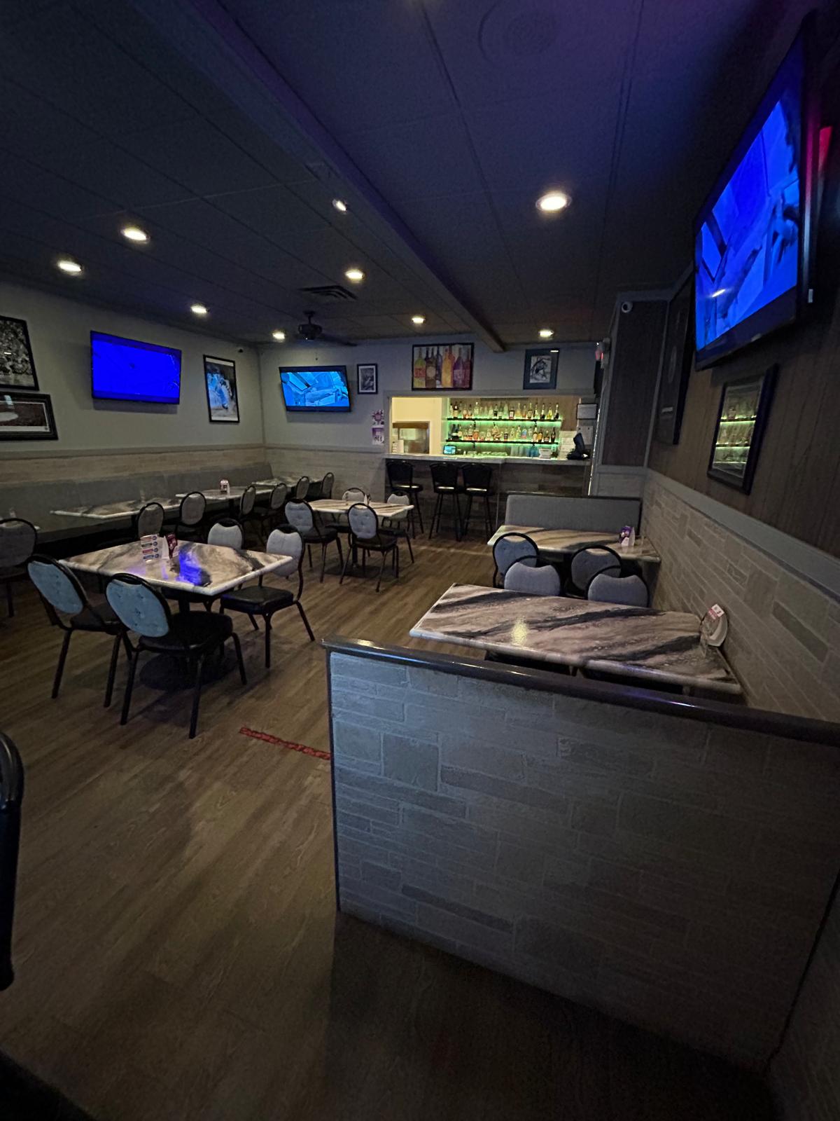 Pizza delivery Edmonton - Pappa's Family Restaurant & Lounge